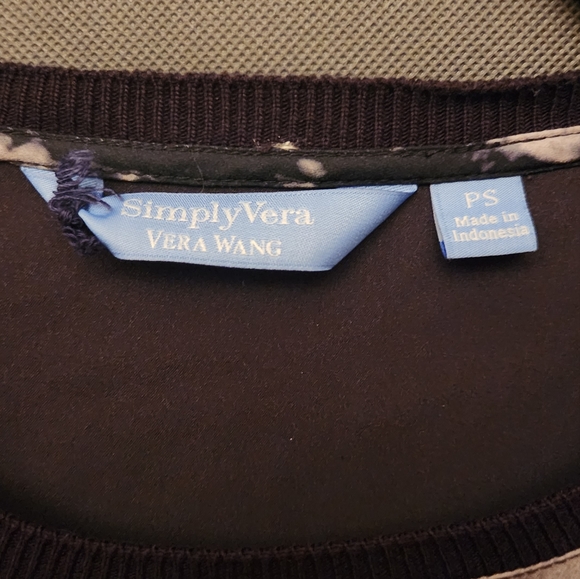 Simply Vera by Vera Wang Asymmetrical Longsleeve - Picture 2 of 3